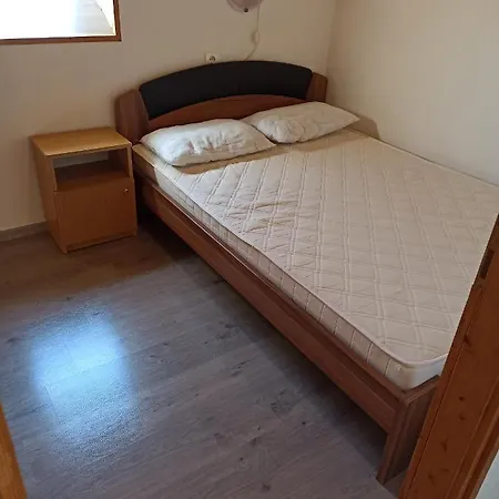 شقة Aniko Apartmanhaz Balatonföldvár