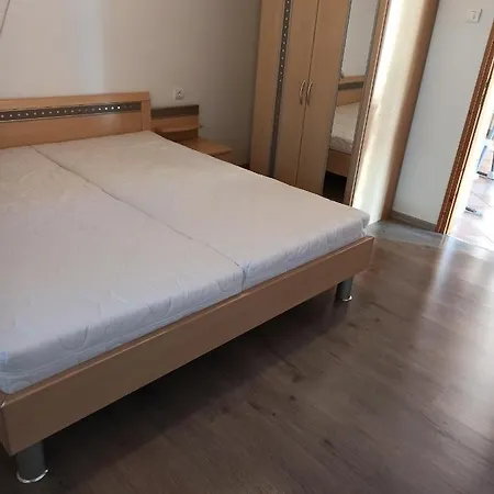 Lägenhet Aniko Apartmanhaz *