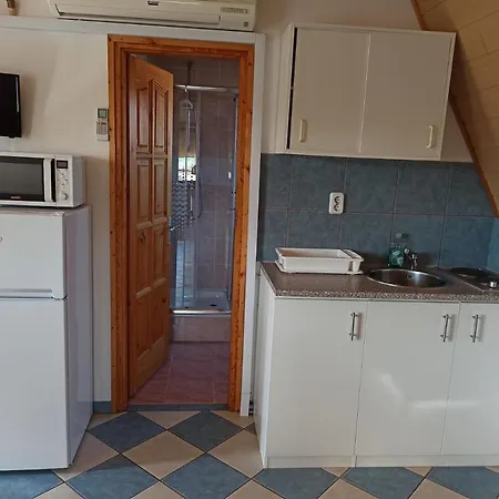 Aniko Apartmanhaz *