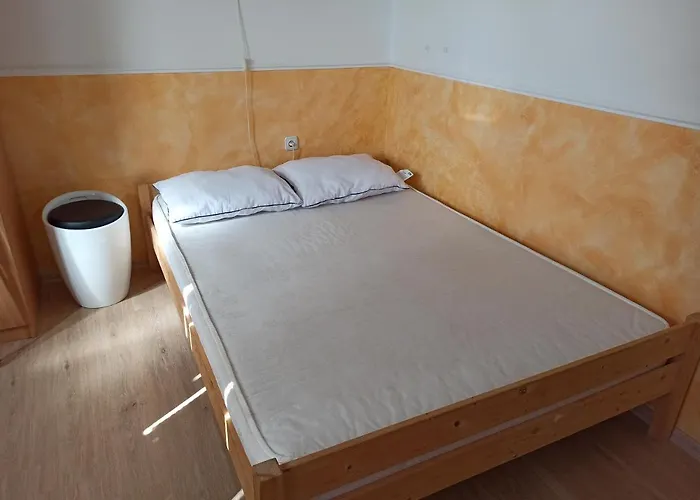 Aniko Apartmanhaz * Balatonfoldvar