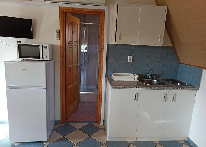 Aniko Apartmanhaz *